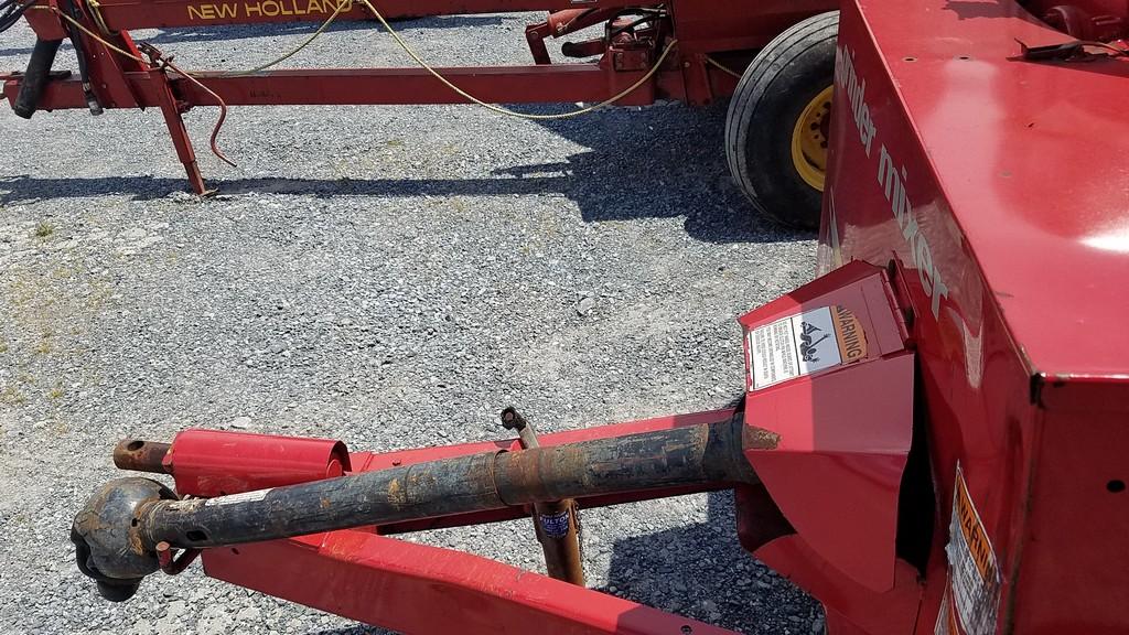 Gehl  125 Grinder Mixer