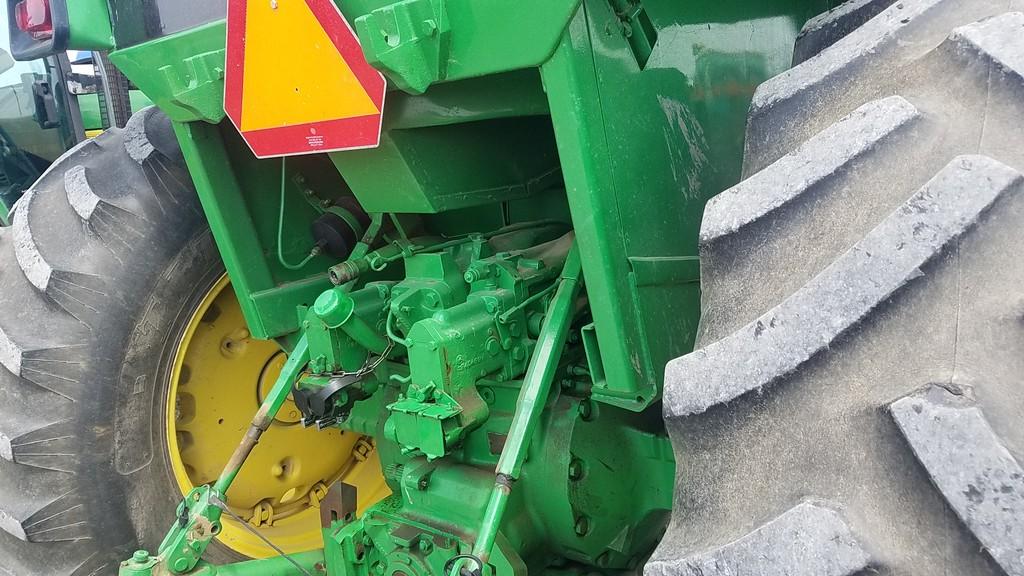 John Deere 4430 Cab Tractor