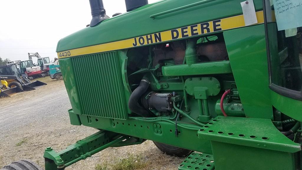 John Deere 4430 Cab Tractor