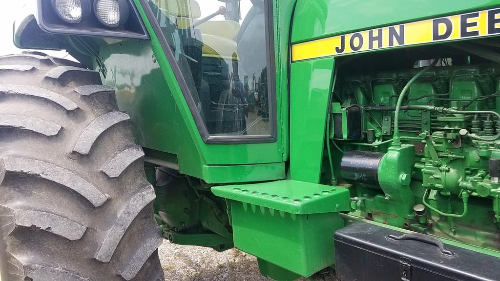 John Deere 4430 Cab Tractor