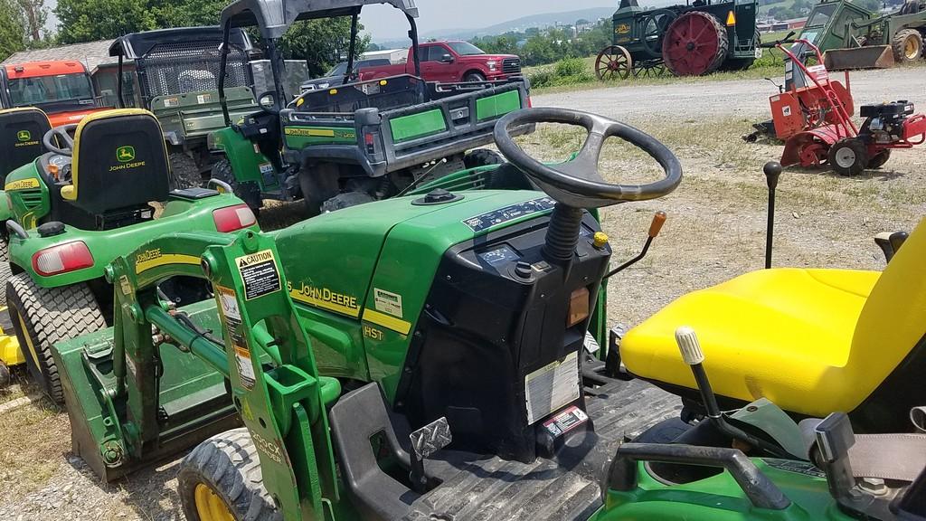 John Deere 2305 Compact Loader Tractor