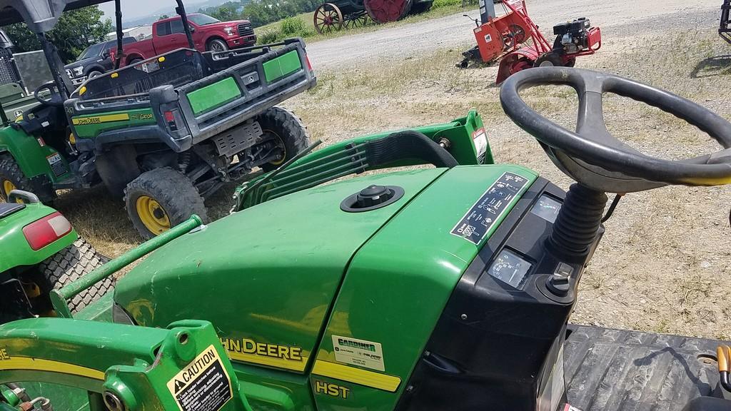 John Deere 2305 Compact Loader Tractor