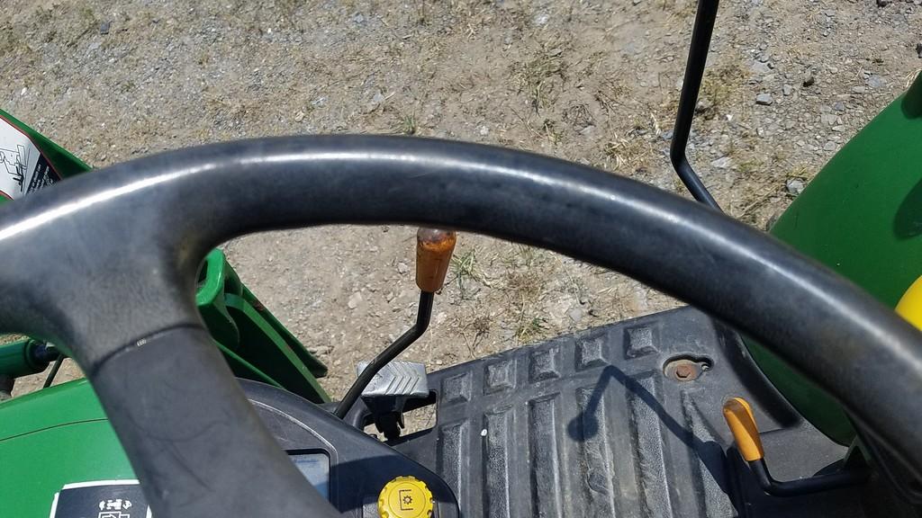 John Deere 2305 Compact Loader Tractor