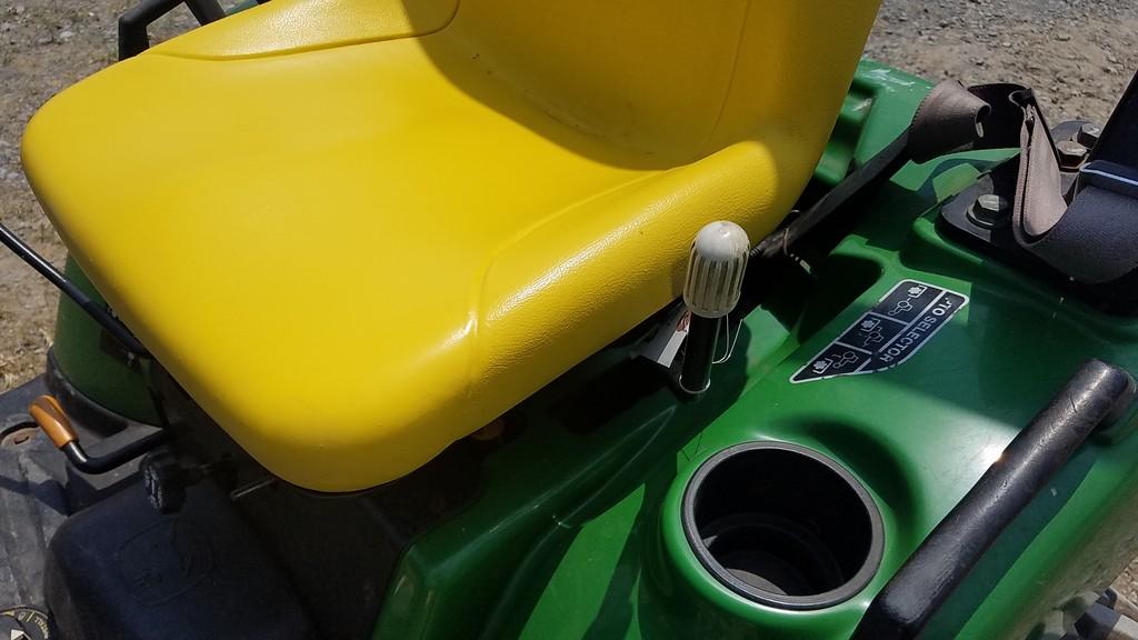 John Deere 2305 Compact Loader Tractor