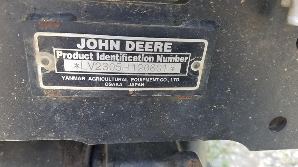 John Deere 2305 Compact Loader Tractor
