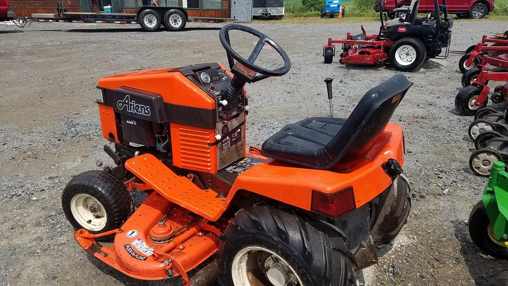 Ariens HT16 Riding Tractor