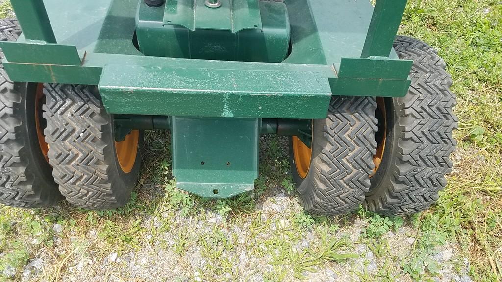 Roper T32231RO Tractor