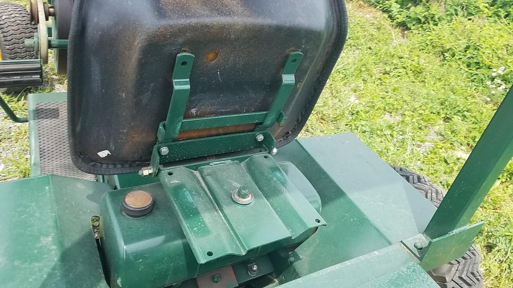 Roper T32231RO Tractor