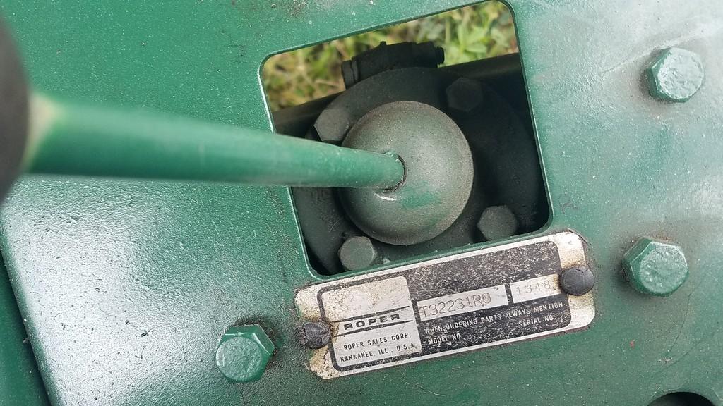 Roper T32231RO Tractor