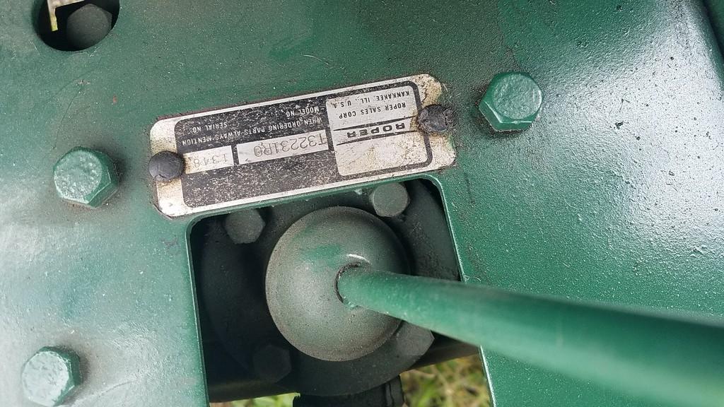 Roper T32231RO Tractor