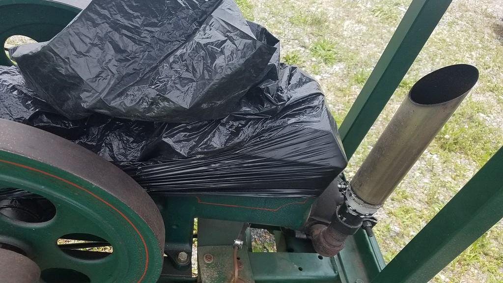 Roper T32231RO Tractor