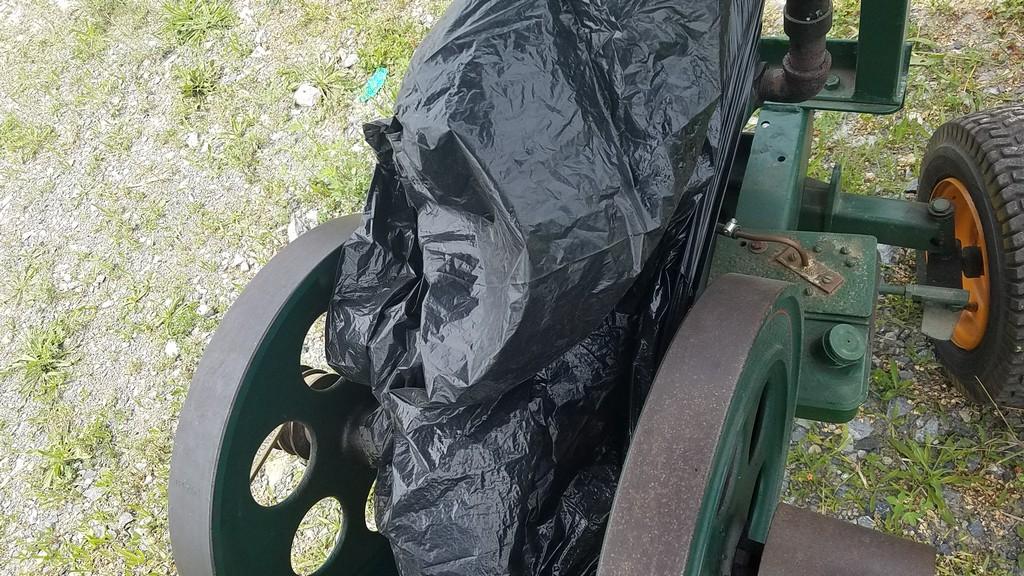 Roper T32231RO Tractor