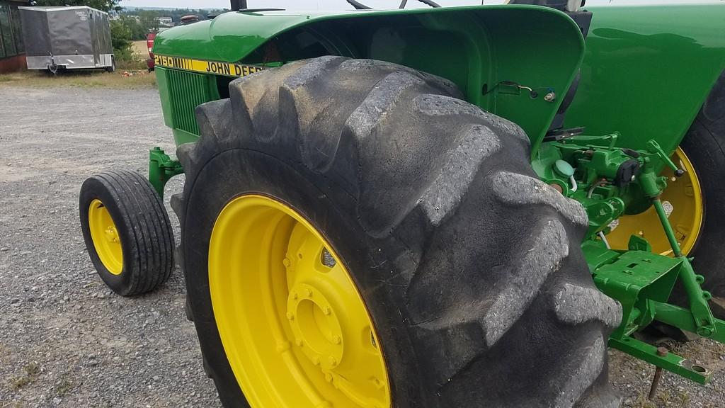 John Deere 2150 Tractor