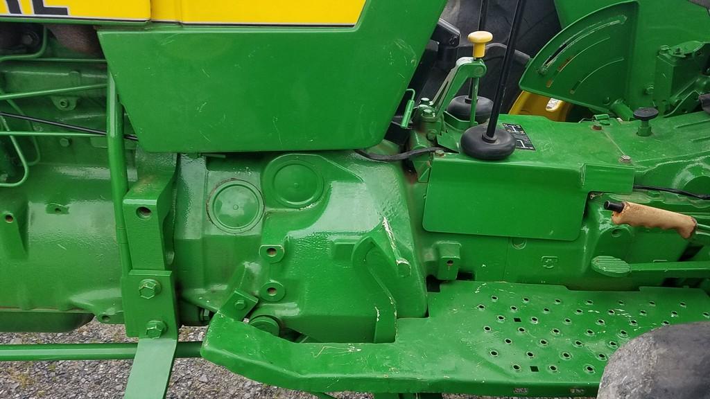 John Deere 2150 Tractor
