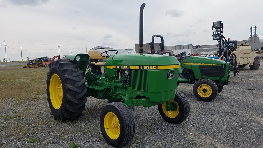 John Deere 2150 Tractor