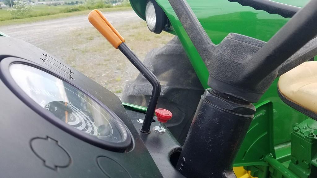 John Deere 2150 Tractor