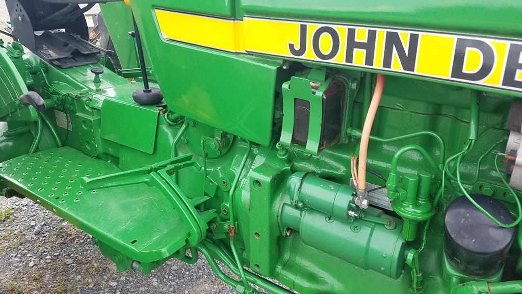 John Deere 2150 Tractor