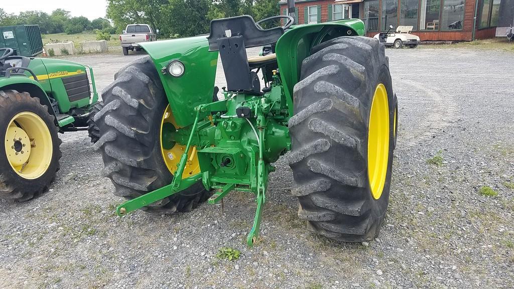 John Deere 2150 Tractor