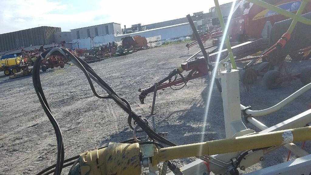 Claas Volto900T Tedder
