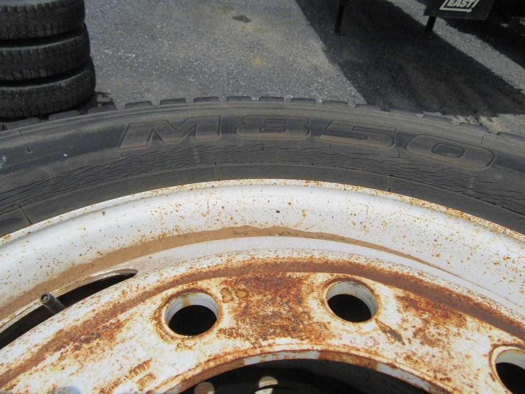 Bridgestone M850