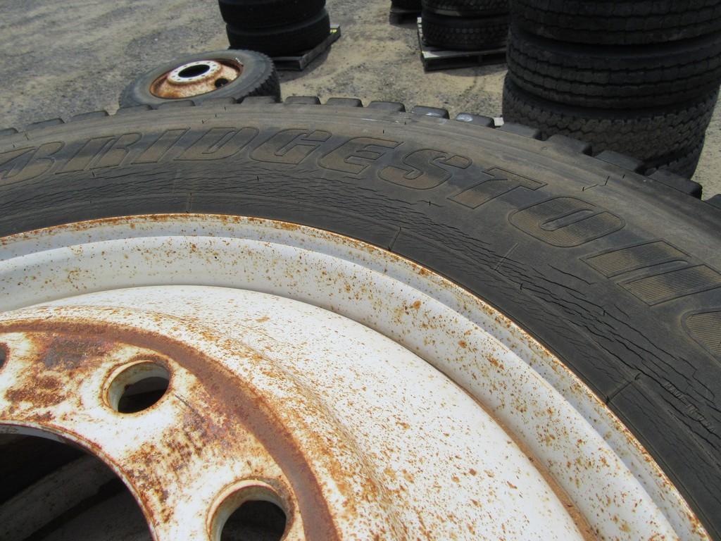 Bridgestone M850