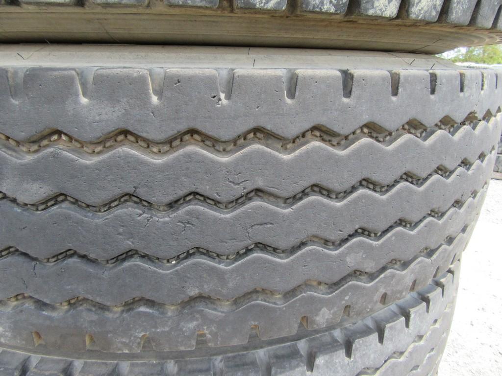 Bridgestone M850