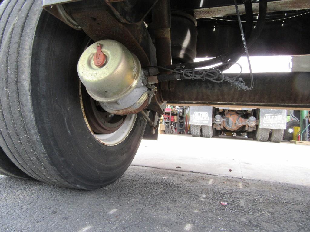 2001 Transcraft  Flat trailer