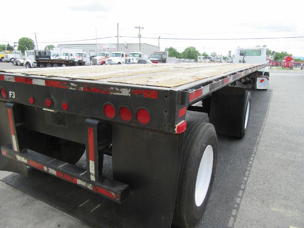 2001 Transcraft  Flat trailer
