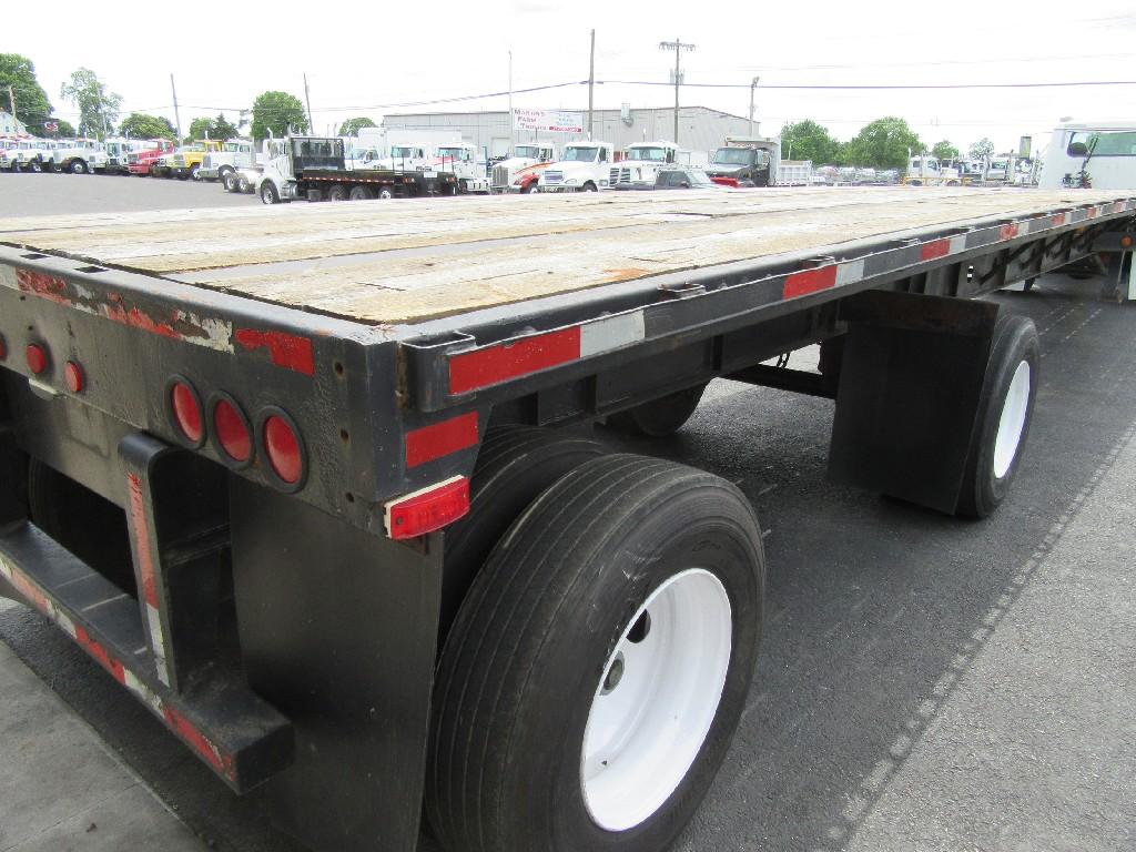 2001 Transcraft  Flat trailer