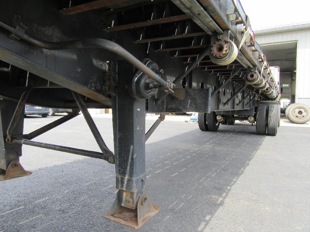 2001 Transcraft  Flat trailer