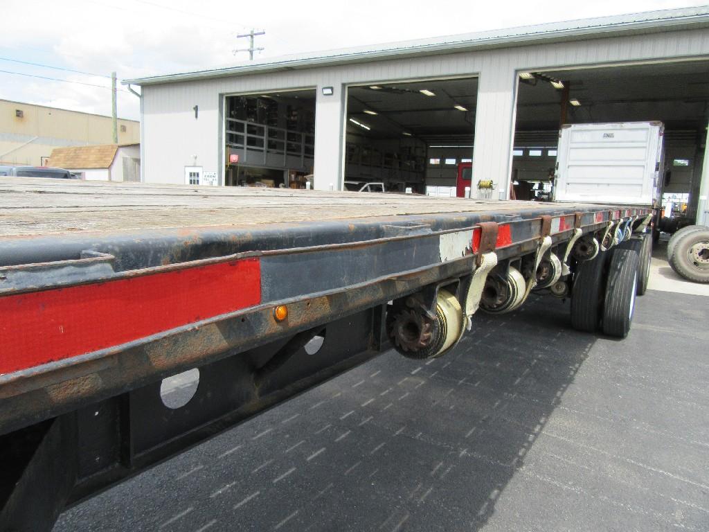2001 Transcraft  Flat trailer