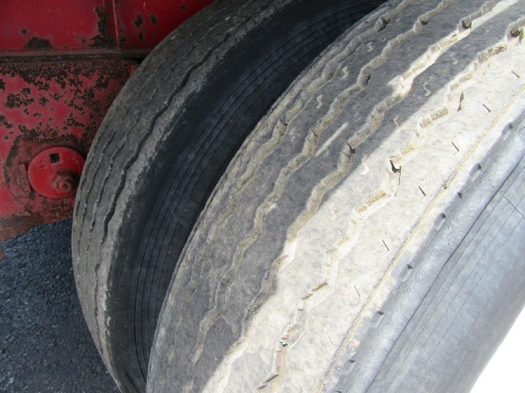 2004 Manac  Flat trailer