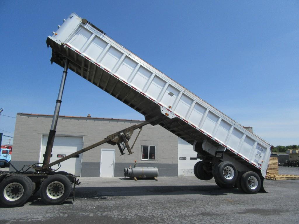 2000 East  dump trailer