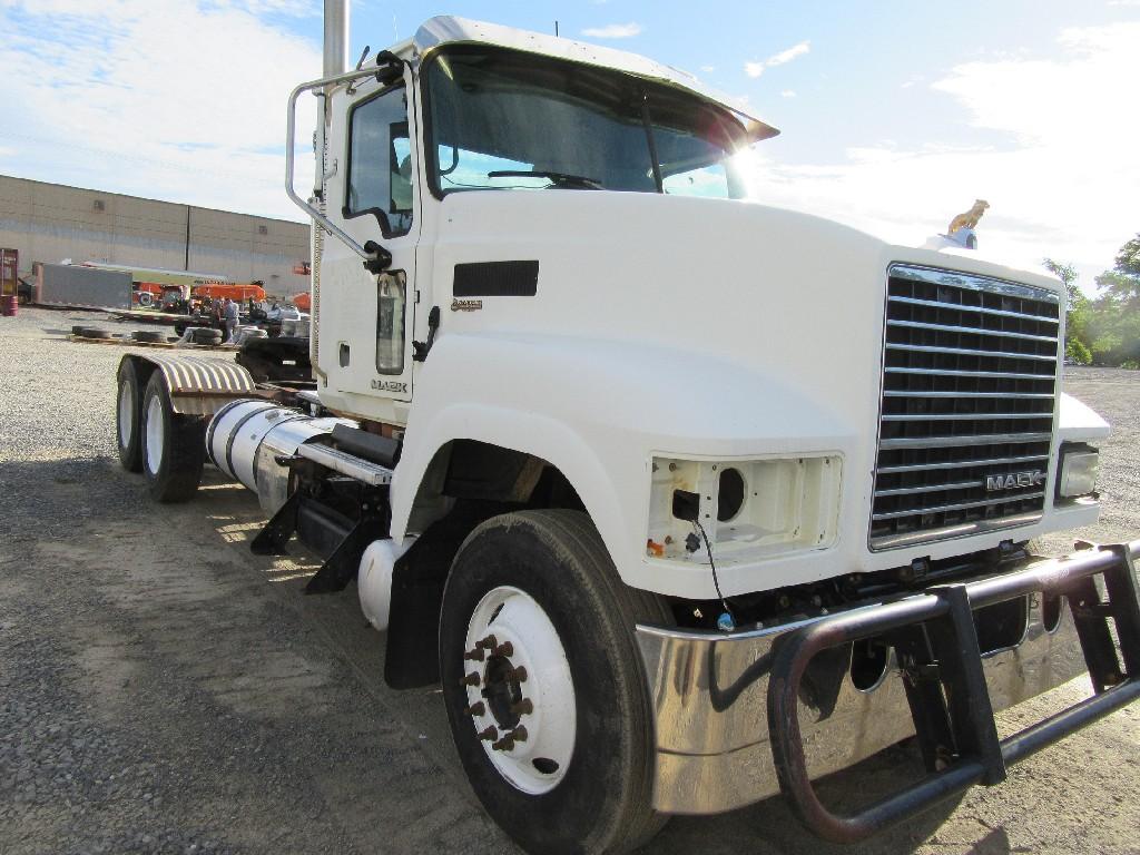 2015 Mack CHU613 Parts truck