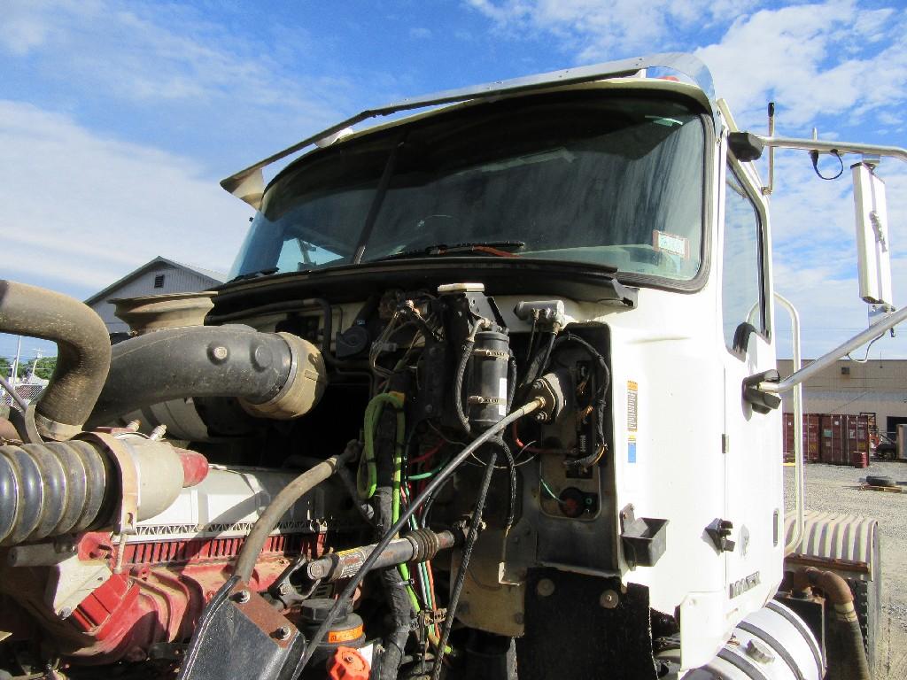 2015 Mack CHU613 Parts truck