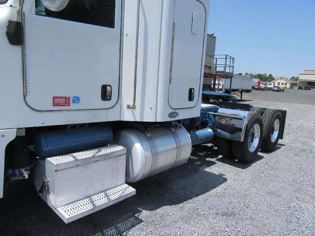 2006 Peterbilt 378 Sleeper tractor