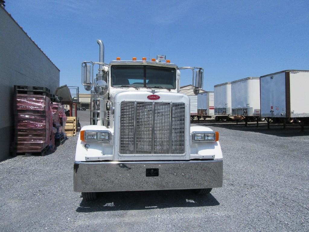2006 Peterbilt 378 Sleeper tractor