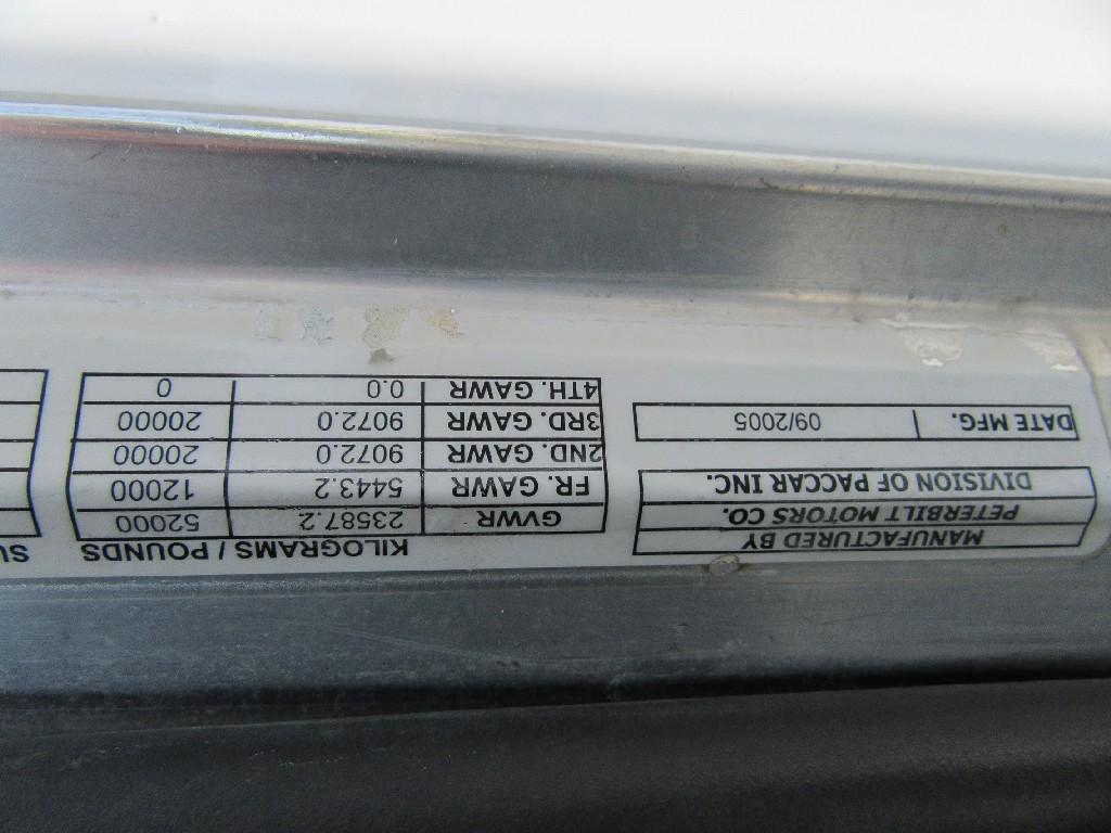 2006 Peterbilt 378 Sleeper tractor