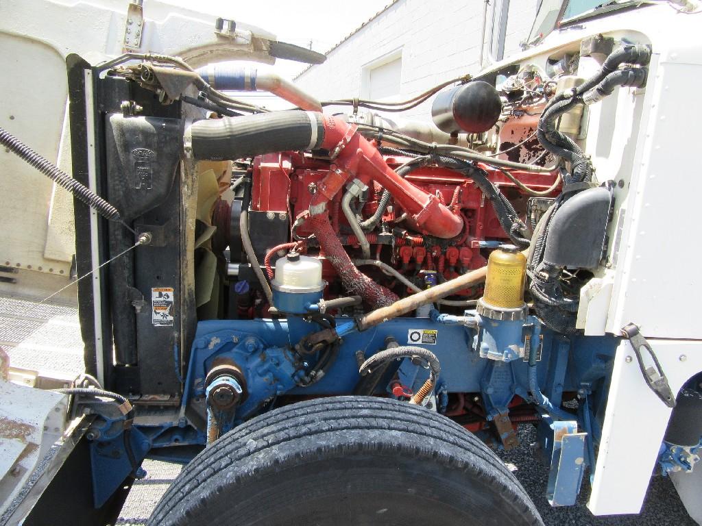 2006 Peterbilt 378 Sleeper tractor