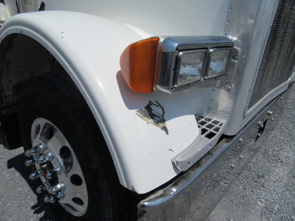 2006 Peterbilt 378 Sleeper tractor