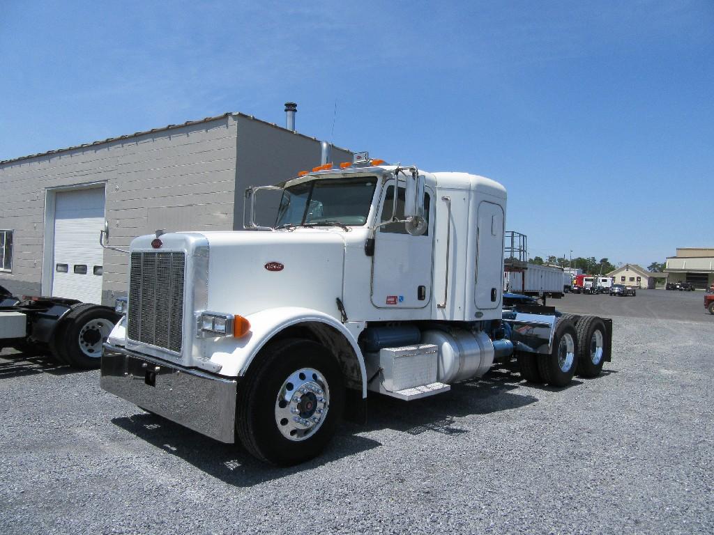 2006 Peterbilt 378 Sleeper tractor