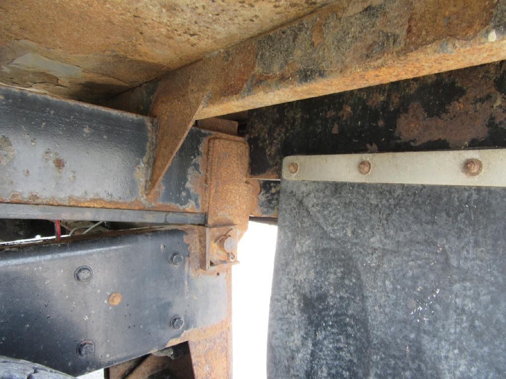 2007 Freightliner M2-106 silage/grain dump