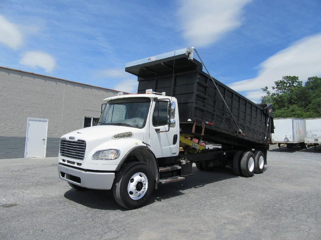 2007 Freightliner M2-106 silage/grain dump