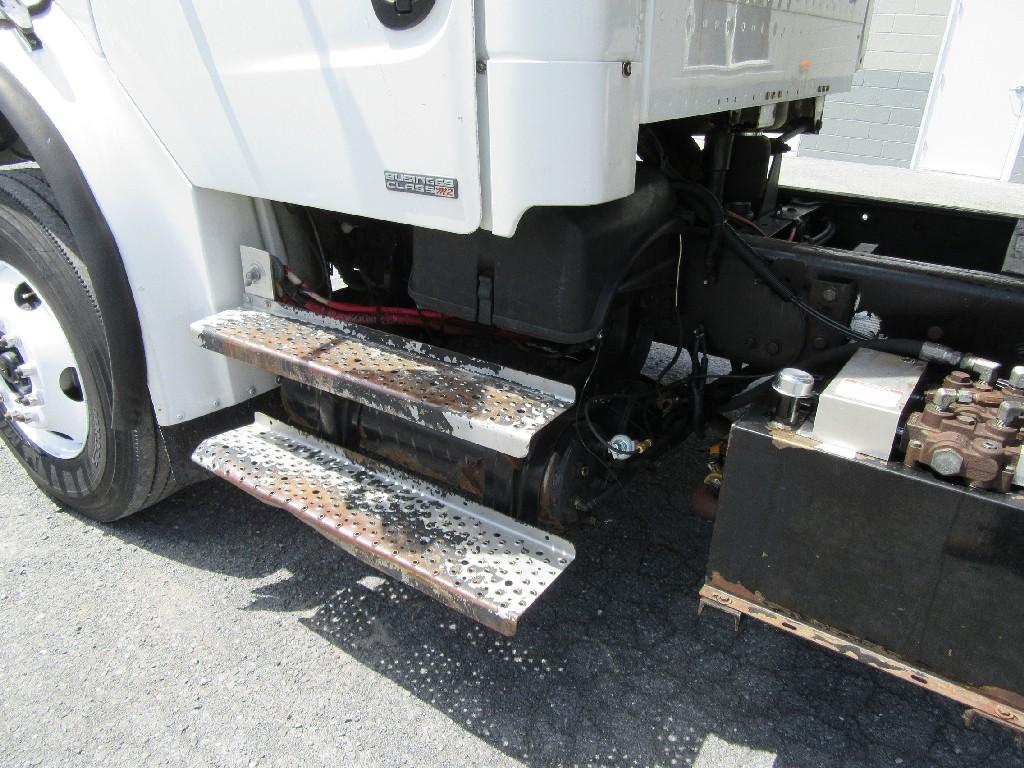 2007 Freightliner M2-106 silage/grain dump
