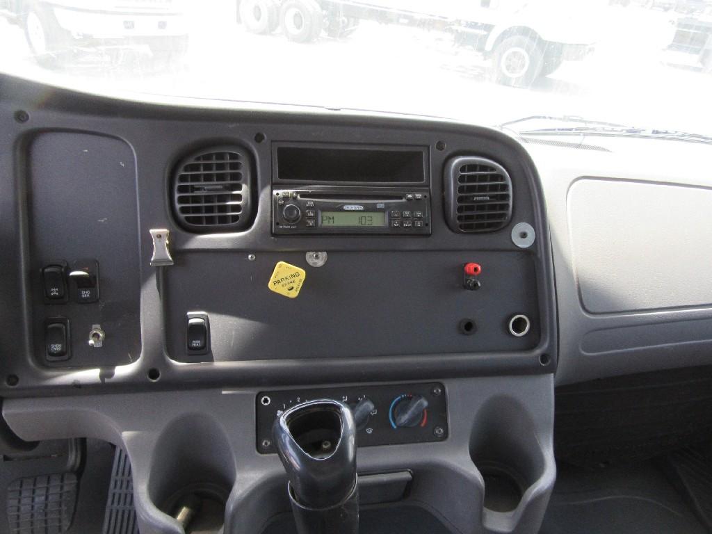 2007 Freightliner M2-106 silage/grain dump