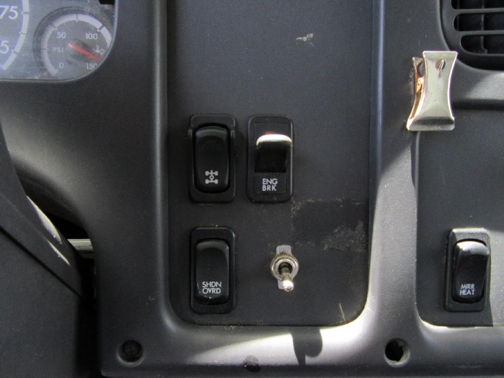 2007 Freightliner M2-106 silage/grain dump