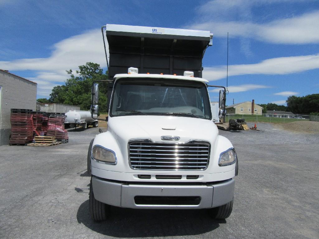 2007 Freightliner M2-106 silage/grain dump