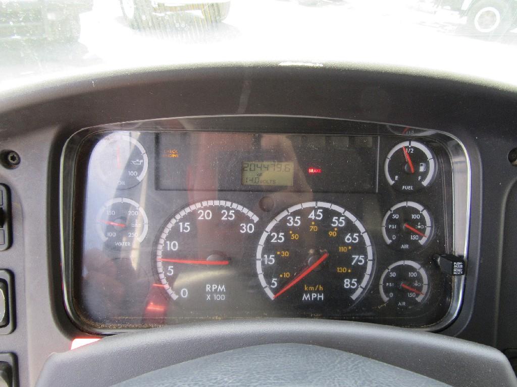 2007 Freightliner M2-106 silage/grain dump