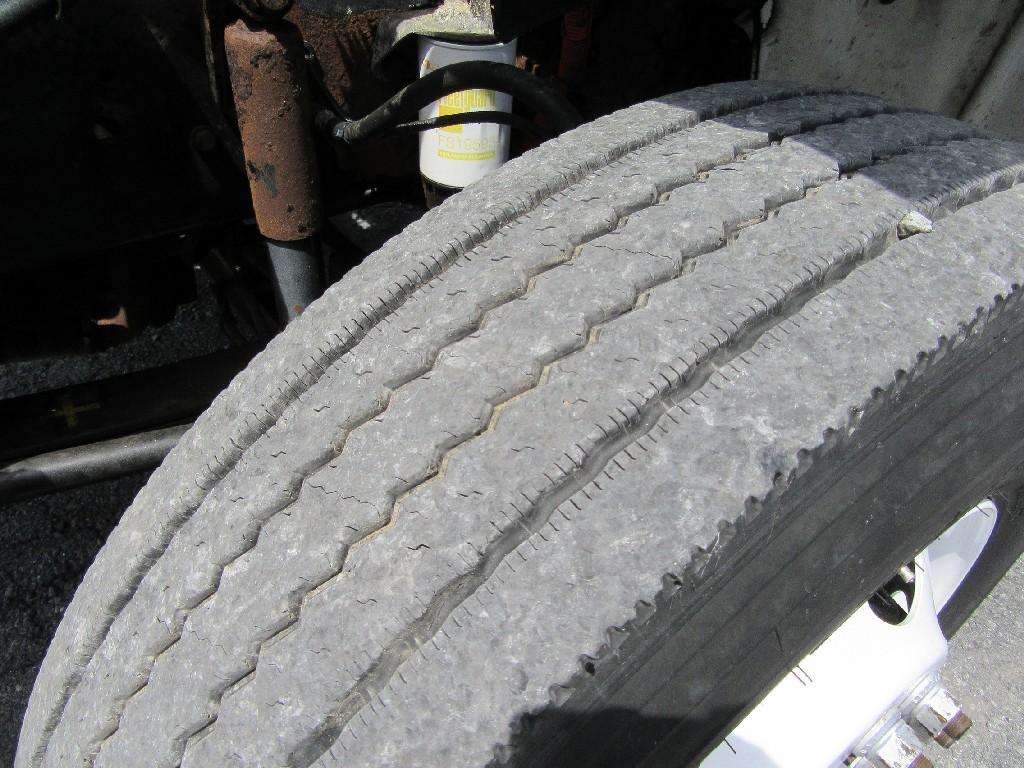 2007 Freightliner M2-106 silage/grain dump