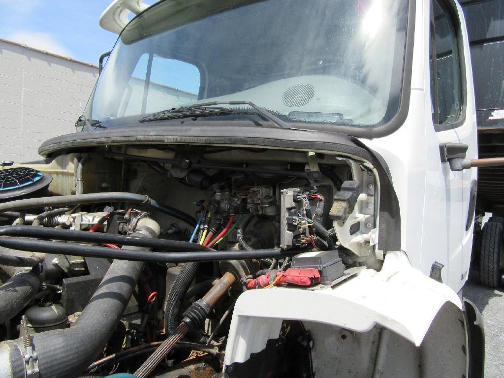 2007 Freightliner M2-106 silage/grain dump